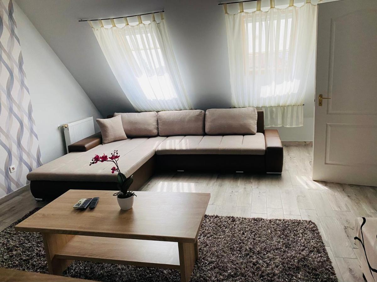 Tamara Apartman Leilighet Hajdúszoboszló Eksteriør bilde